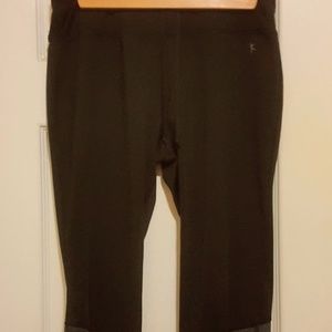 ⚘DANSKIN NOW - Active Capri Pants